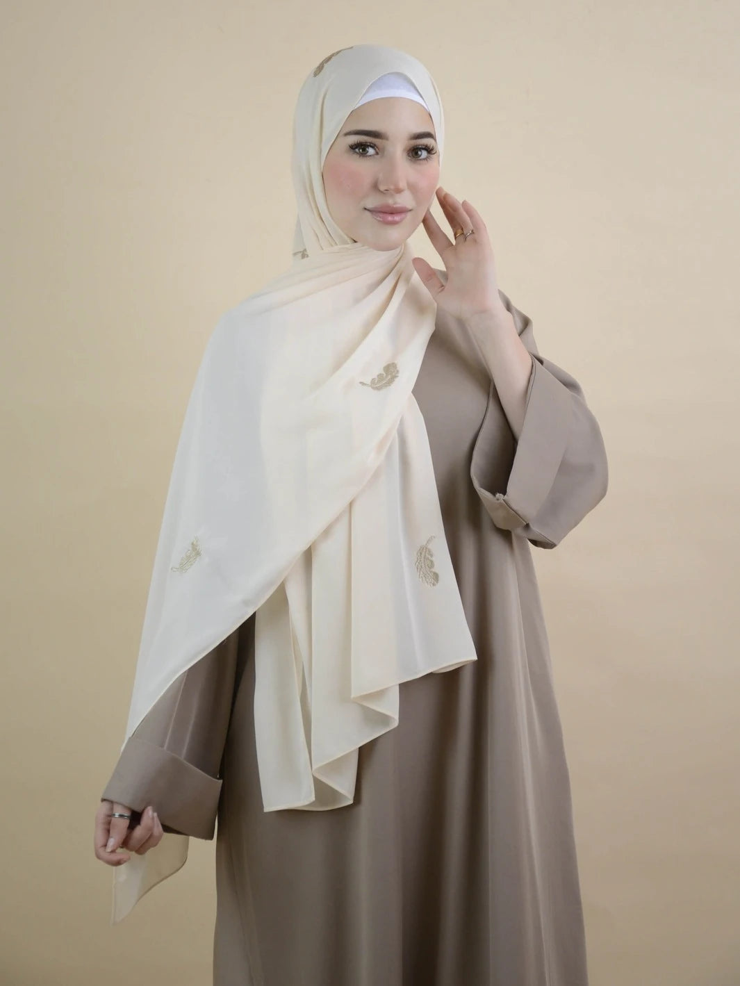 FEATHERZ Shawl